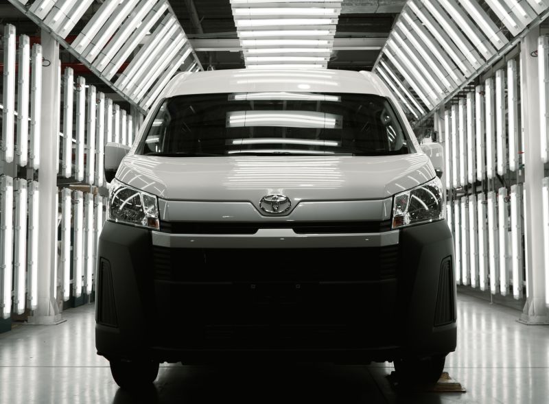 Toyota Hiace frontal