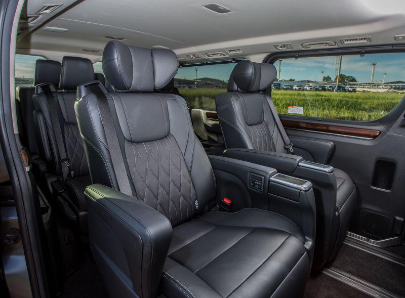 Toyota Hiace asientos delanteros