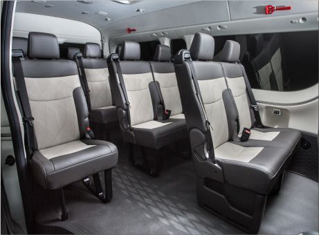 Toyota Hiace asientos traseros